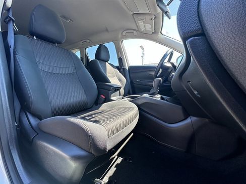 Used 2019 Nissan Rogue SV FWD image 13