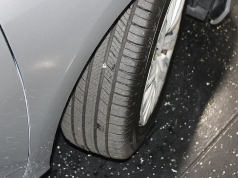 Used 2012 Toyota Camry LE image 27