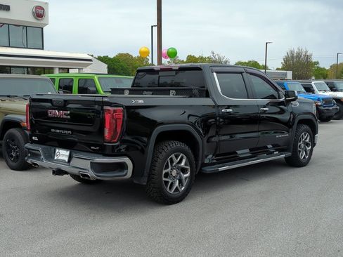 Used 2022 GMC Sierra 1500 SLT w/ SLT Premium Plus Package AWD/4WD image 5