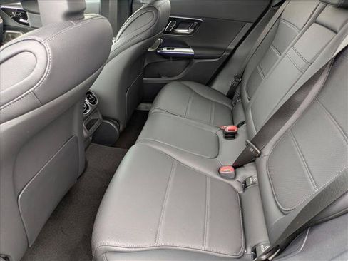 Used 2026 Mercedes-Benz GLC 300 image 15