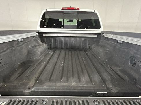 Used 2023 Nissan Frontier SV w/ SV Convenience Package AWD/4WD image 28