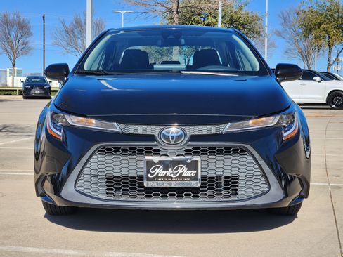 Used 2022 Toyota Corolla LE image 8