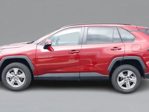 Used 2023 Toyota RAV4 XLE image 8