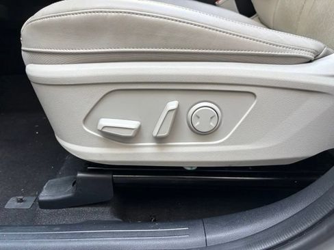 Used 2023 Kia Sorento EX w/ Panoramic Sunroof Package AWD/4WD image 32