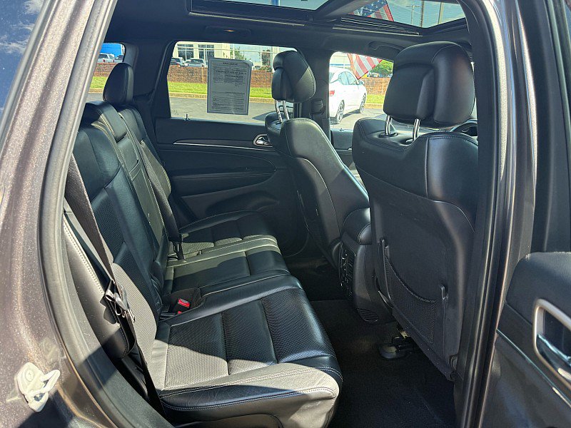 Used 2015 Jeep Grand Cherokee Limited w/ Luxury Group II AWD/4WD image 22