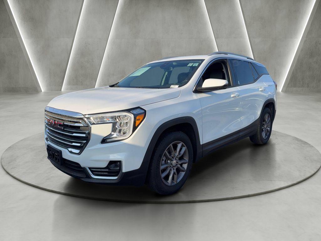 Used 2024 GMC Terrain SLT AWD/4WD image 3