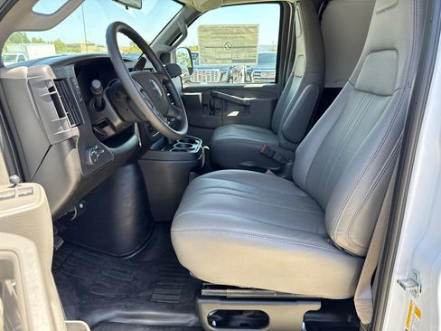 New 2026 GMC Savana 2500 Extended w/ Driver Convenience Package RWD image 28