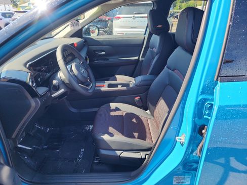 New 2026 Nissan Kicks SR w/ SR Premium Package AWD/4WD image 11