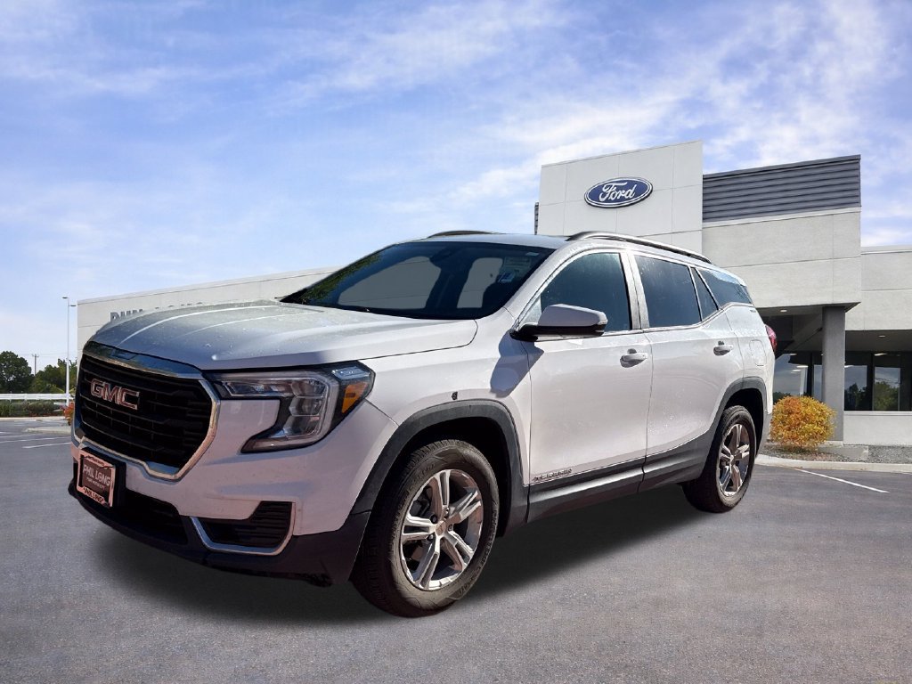 Used 2022 GMC Terrain SLE w/ Driver Convenience Package AWD/4WD image 4