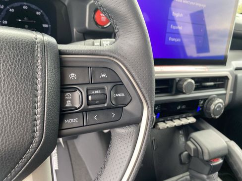 New 2025 Toyota 4Runner TRD Off-Road Premium image 33