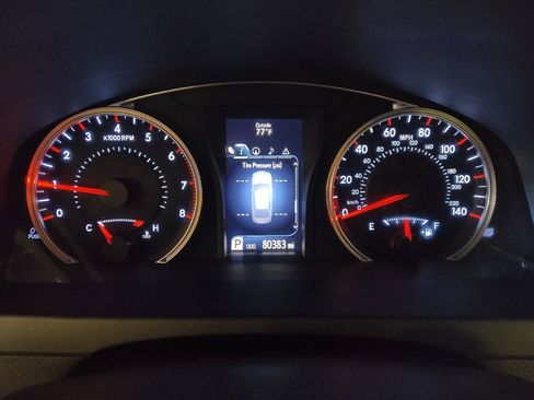 Used 2015 Toyota Camry SE image 23