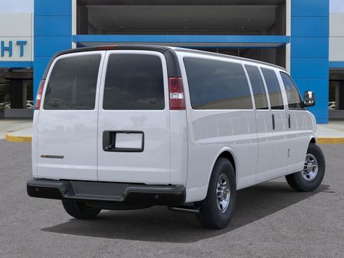 New 2025 Chevrolet Express 3500 LS image 4