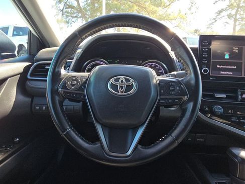 Used 2021 Toyota Camry XSE image 14