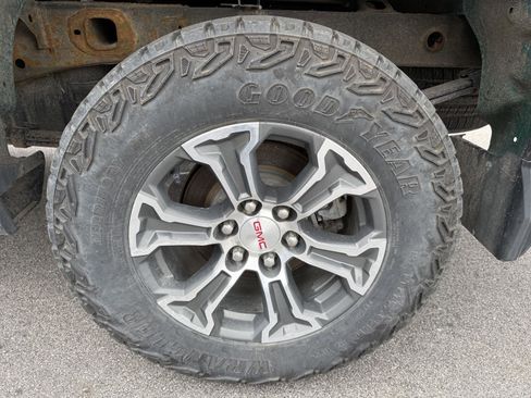 Used 2024 GMC Sierra 1500 Pro w/ Graphite Edition AWD/4WD image 16