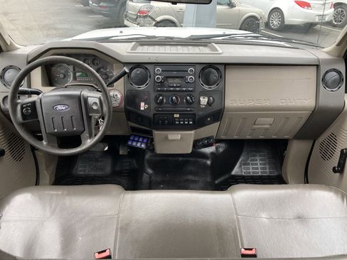 Used 2010 Ford F450 XL image 6
