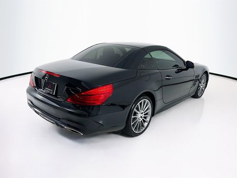 Used 2017 Mercedes-Benz SL 550 image 8