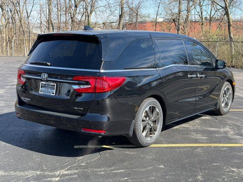 Used 2023 Honda Odyssey Elite image 2