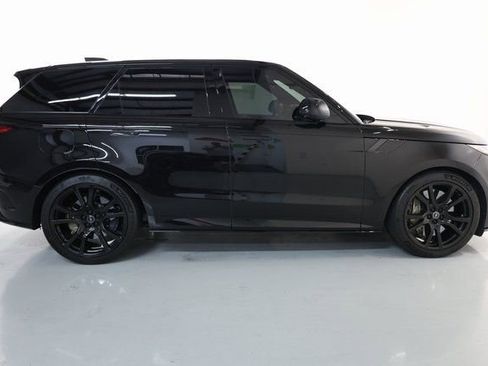Used 2024 Land Rover Range Rover Sport AWD/4WD image 57