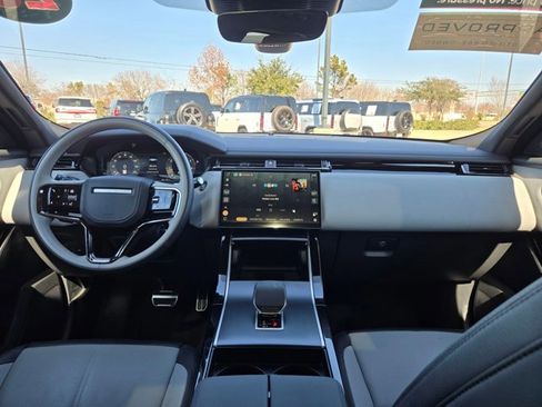 Used 2026 Land Rover Range Rover Velar Dynamic SE image 18