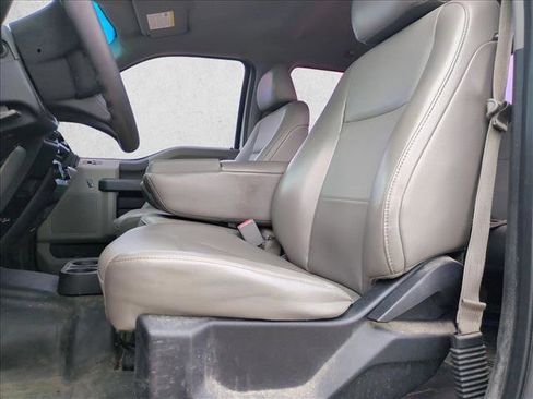 Used 2016 Ford F150 XL w/ Equipment Group 101A Mid image 8