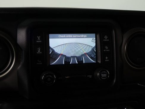 Used 2018 Jeep Wrangler Unlimited Sport image 6