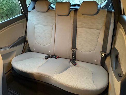 Used 2017 Hyundai Accent SE image 9