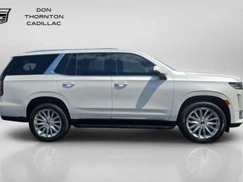Used 2023 Cadillac Escalade Premium Luxury AWD/4WD image 6