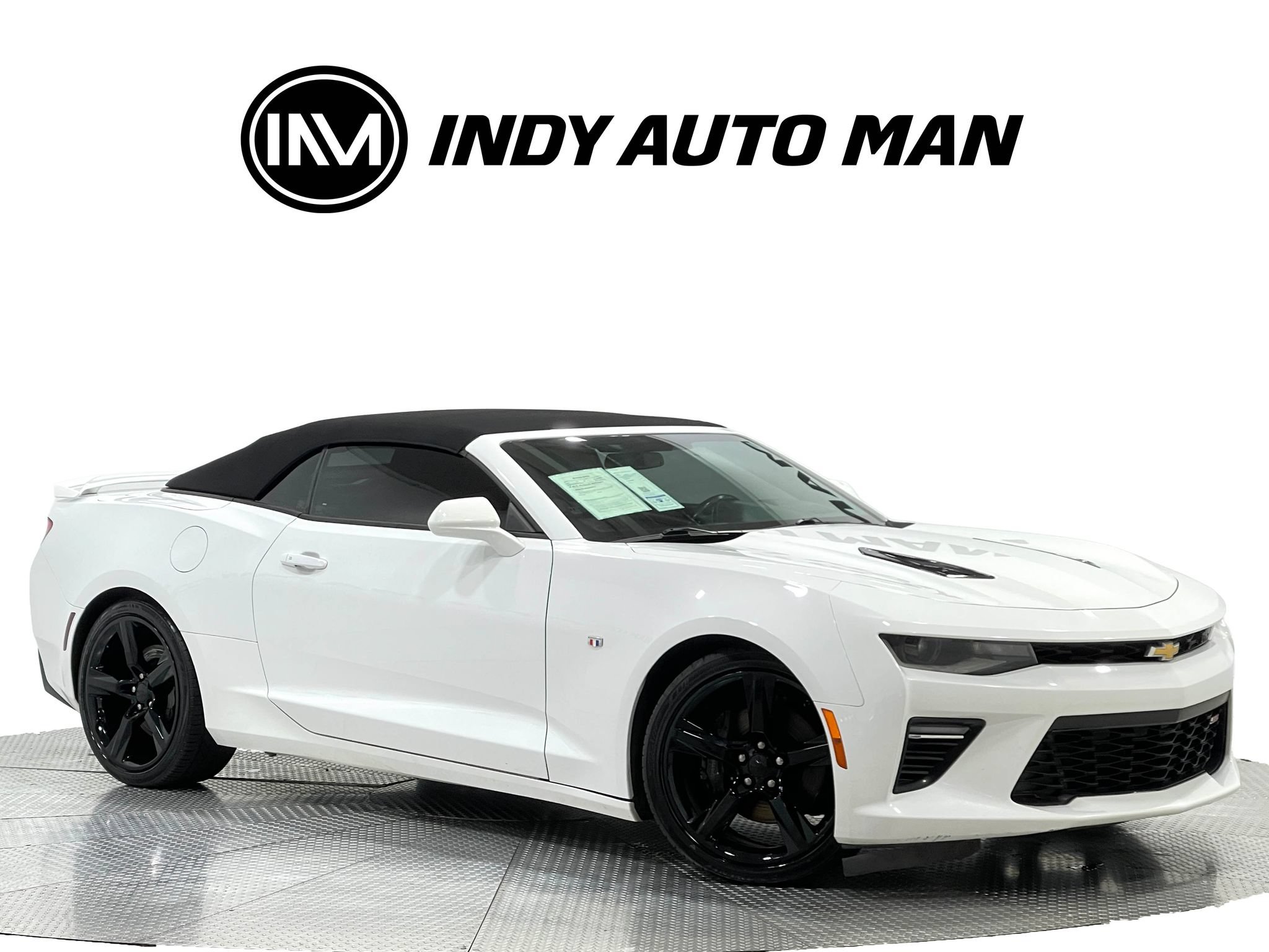 Used 2018 Chevrolet Camaro SS RWD image 2