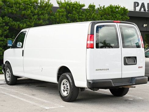 Used 2022 GMC Savana 3500 Extended w/ Driver Convenience Package RWD image 6