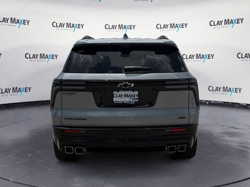 Used 2026 Chevrolet Traverse RS FWD image 4