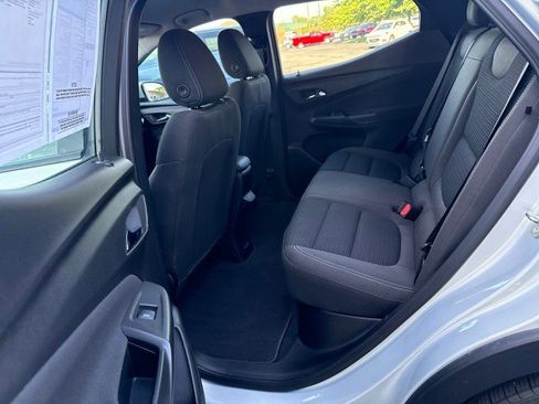 Used 2023 Chevrolet Bolt EUV LT w/ Comfort Package FWD image 25