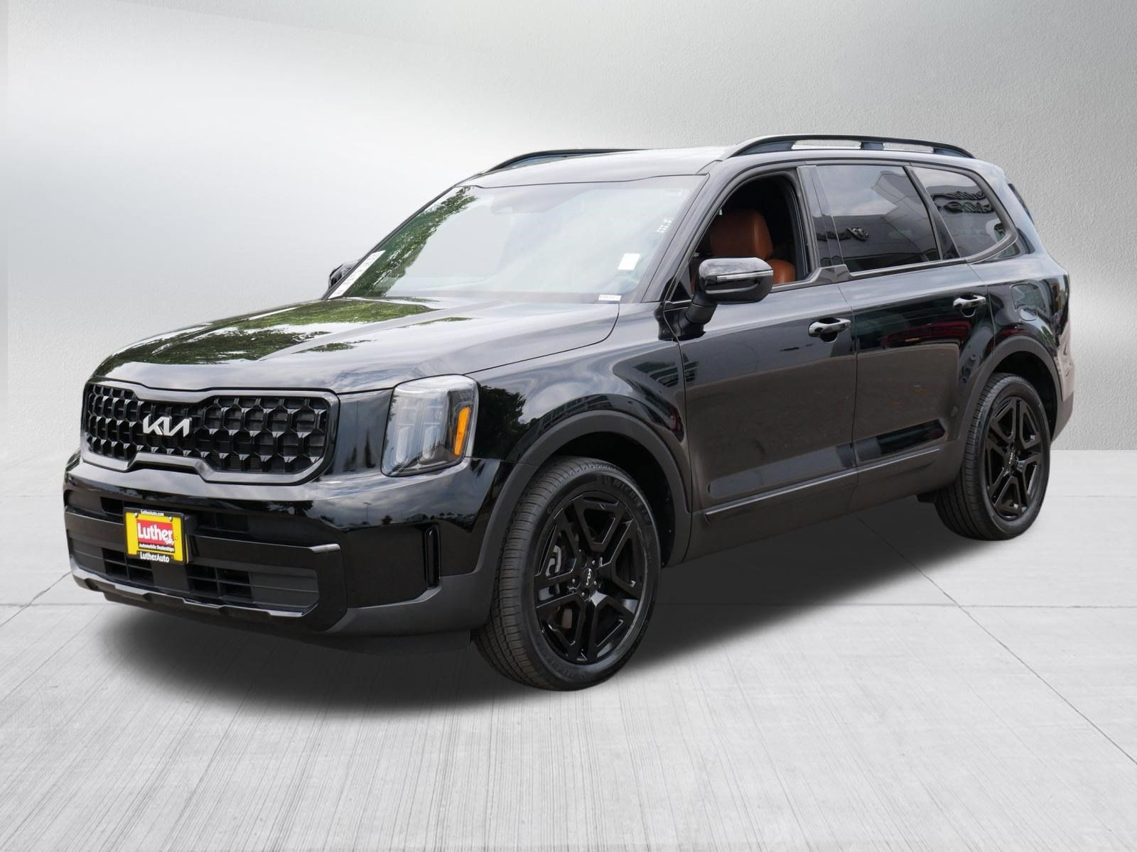 Used 2024 Kia Telluride EX X-Line AWD/4WD image 3