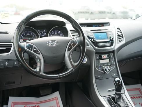 Used 2016 Hyundai Elantra Limited FWD image 9
