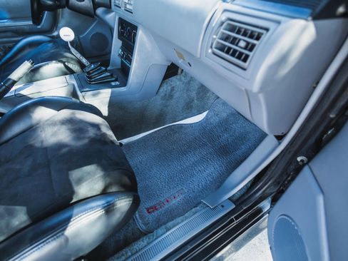 Used 1993 Ford Mustang Cobra image 64