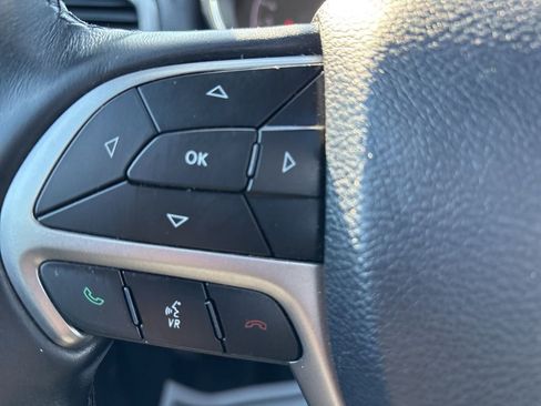 Used 2019 Jeep Grand Cherokee Altitude image 13