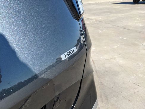 Certified 2025 Kia Sportage SX Prestige image 12