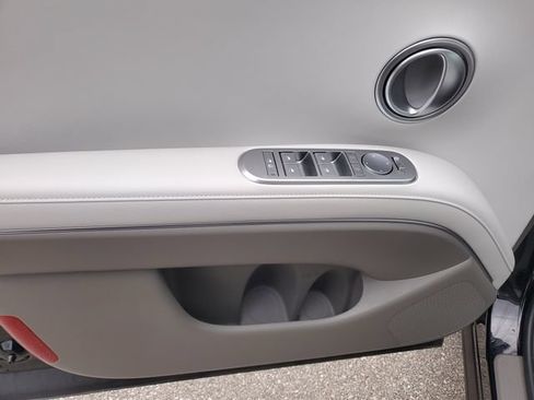 Used 2026 Hyundai Palisade SEL FWD image 18