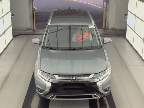 Used 2019 Mitsubishi Outlander SEL FWD image 2