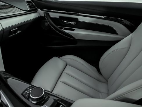 Used 2020 BMW M4 Convertible w/ Competition Package image 42