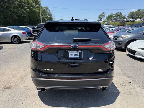Used 2018 Ford Edge SEL w/ Equipment Group 201A AWD/4WD image 4