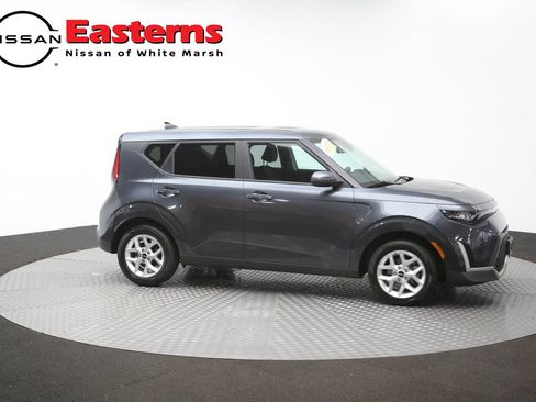 Used 2025 Kia Soul LX w/ LX Technology Package FWD image 45