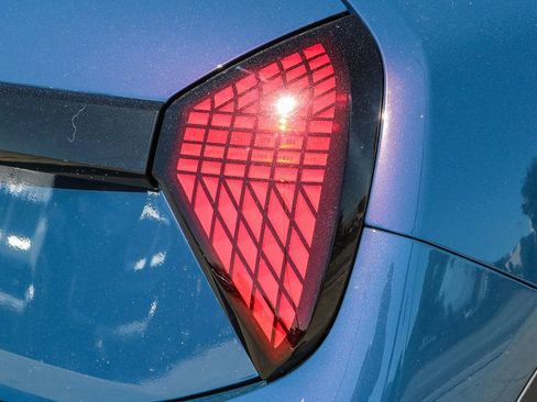 Used 2025 MINI Cooper 2-Door Hardtop image 8