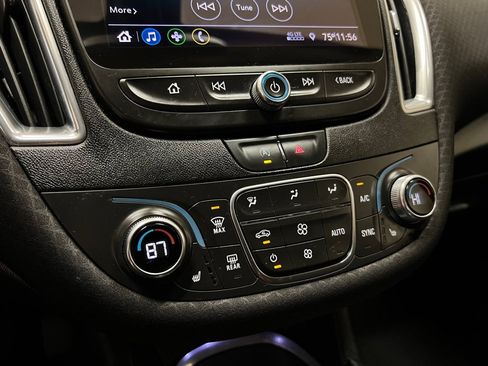 Used 2020 Chevrolet Malibu LT image 24