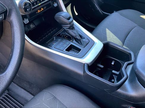 Used 2024 Toyota RAV4 XLE image 17