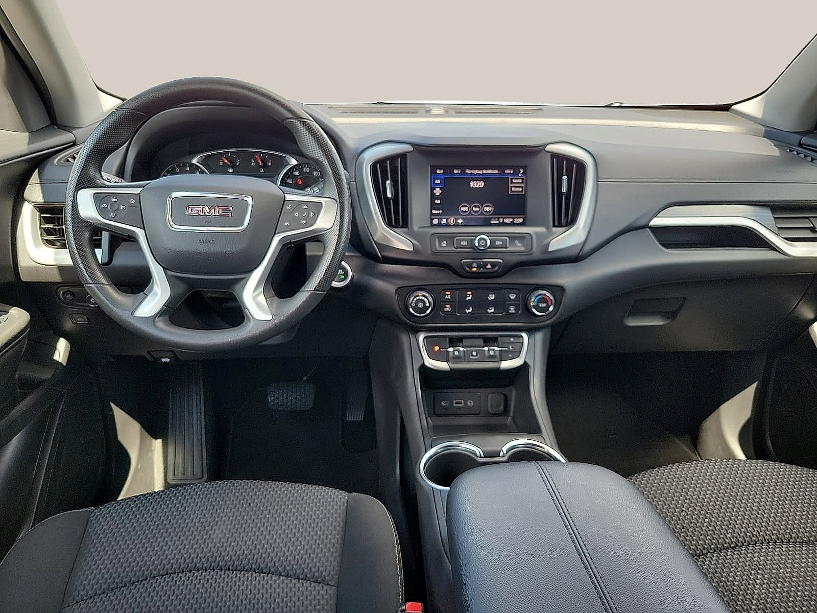 Used 2024 GMC Terrain SLE FWD image 11