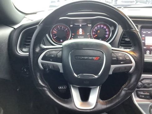 Used 2017 Dodge Challenger R/T Scat Pack w/ Leather Interior Group RWD image 22