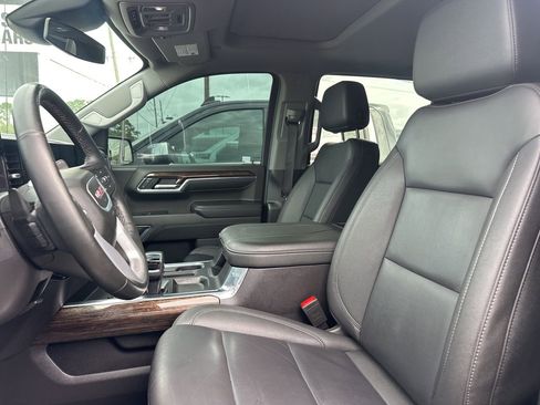 Used 2024 GMC Sierra 1500 Elevation w/ Elevation Premium Package AWD/4WD image 8