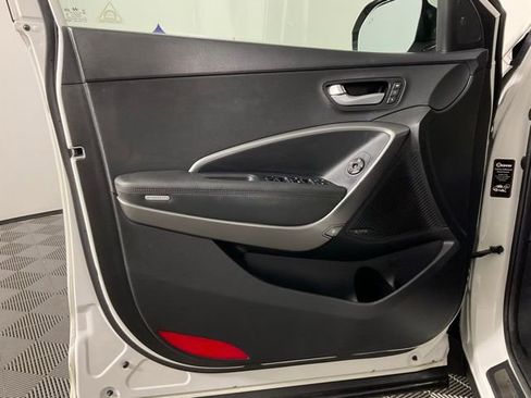 Used 2017 Hyundai Santa Fe Limited image 12