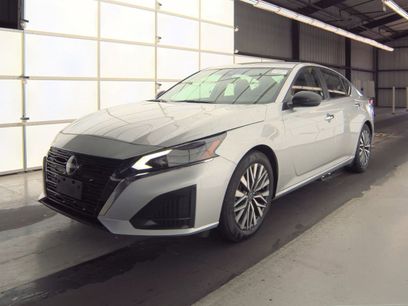 Used 2024 Nissan Altima 2.5 SV