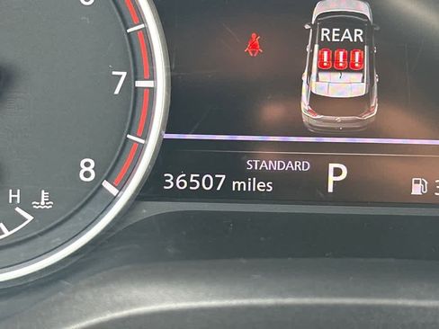 Used 2023 Nissan Rogue SV image 17